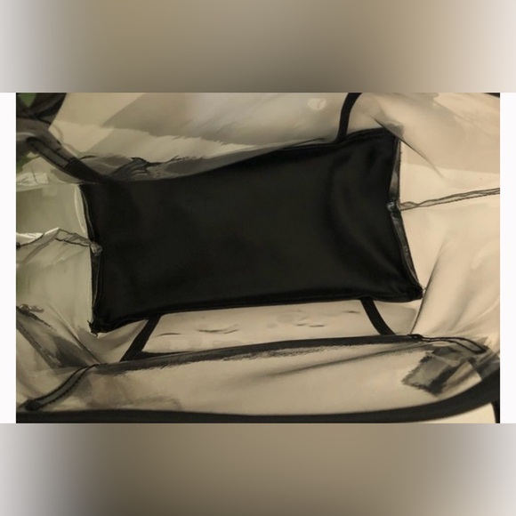 Kendall + Kylie Clear Transparent Tote Bag - Stadium Approved NWT - Picture 3 of 6